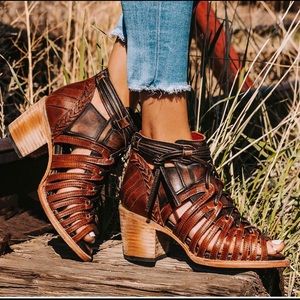 Freebird Wazee Sandals (Sold Out On Freebird)